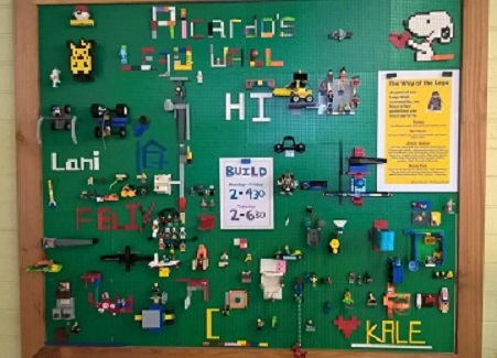 legos build the wall