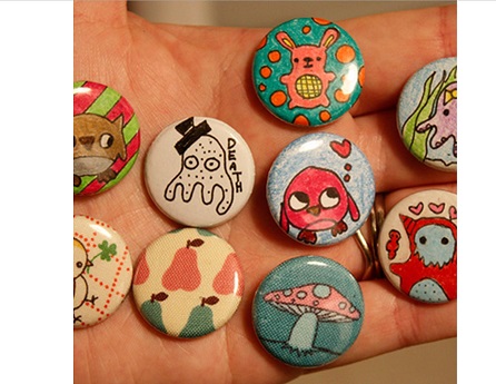 teen button making