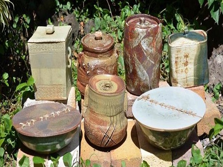 Japanese ceramics cold-water containers