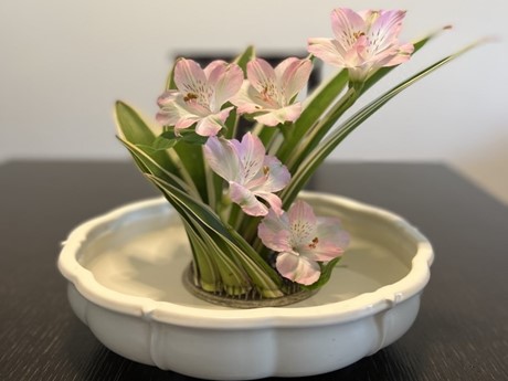 Showing Ikebana New Style Flower Arrangement in Bowl