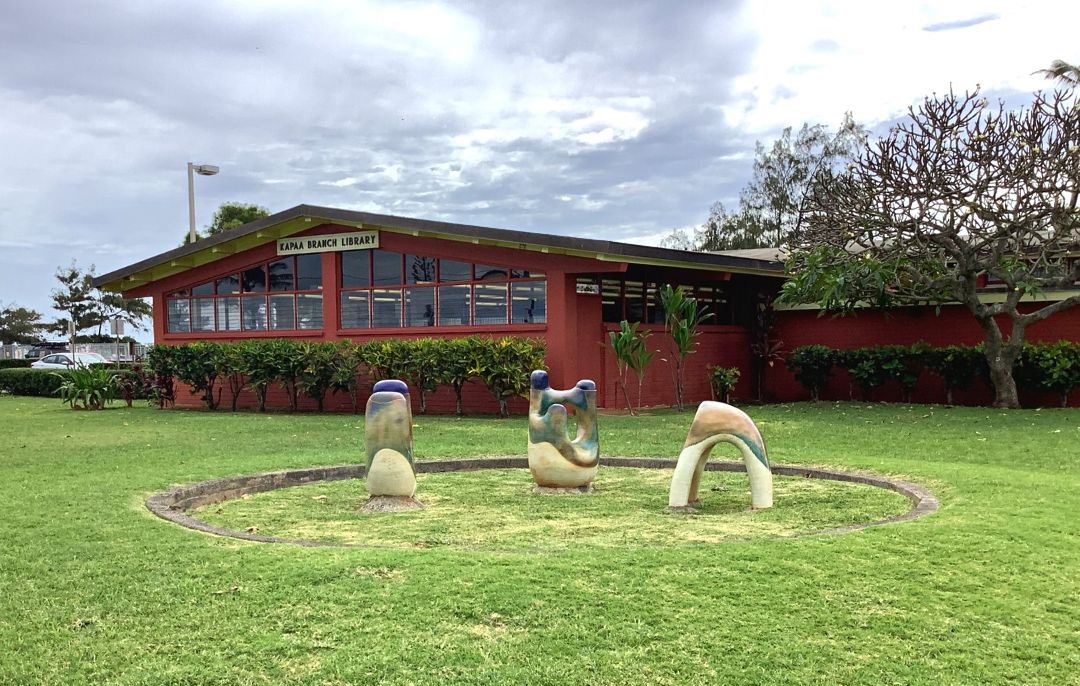 Kapaa Library and grounds
