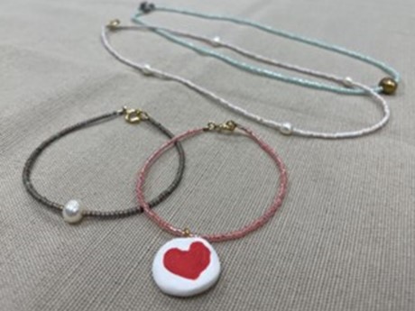 Create Keychains and Jewelry with Beads – Teen Drop-In Craft