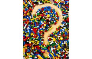 Legos with a question mark in the middle