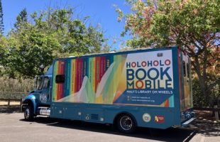 Maui Bookmobile at Napili Park